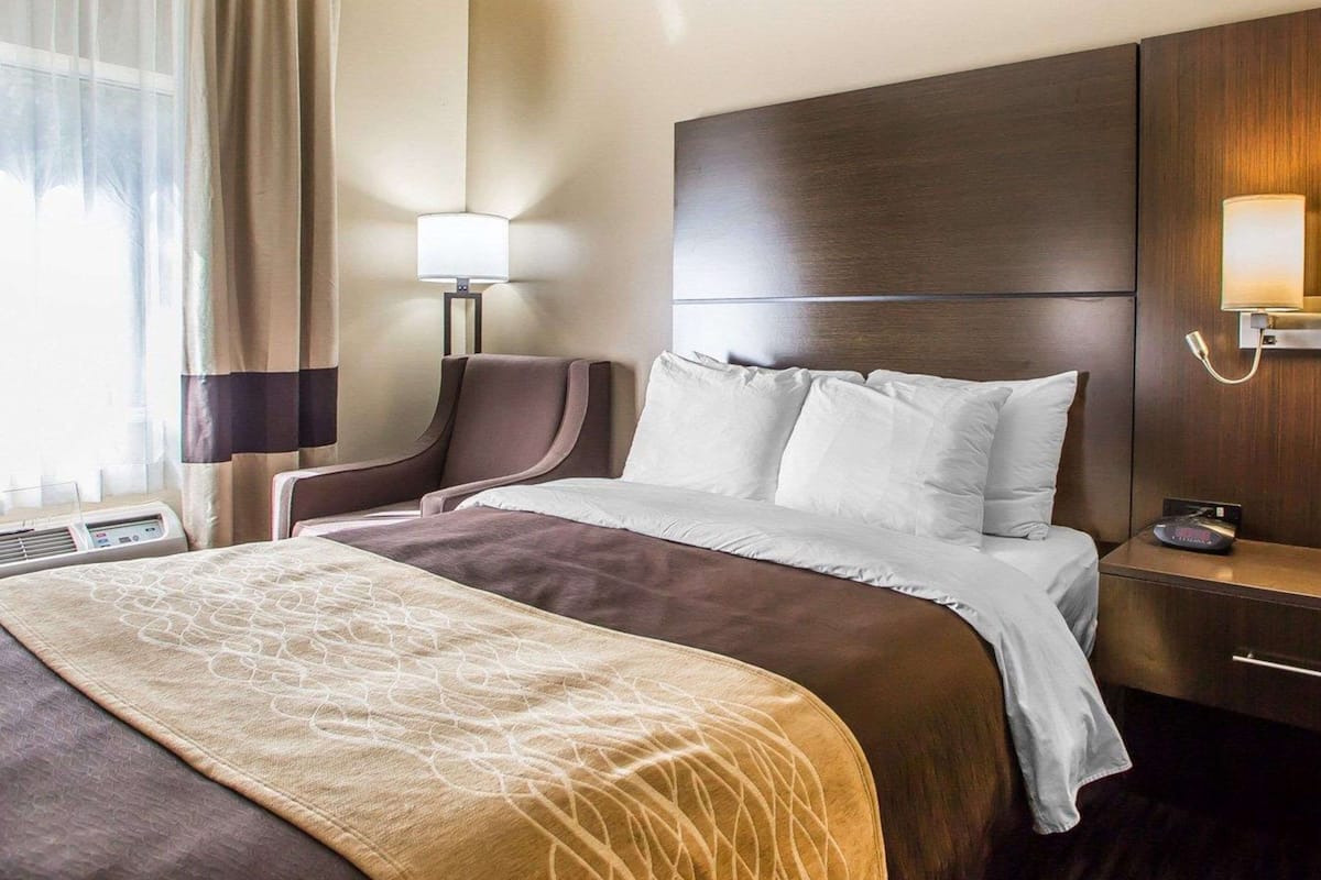 standard room, 2 queen beds, non smoking | premium bedding, iron/ironing board, free wifi, bed sheets