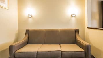 Suite, 1 King Bed, Non Smoking