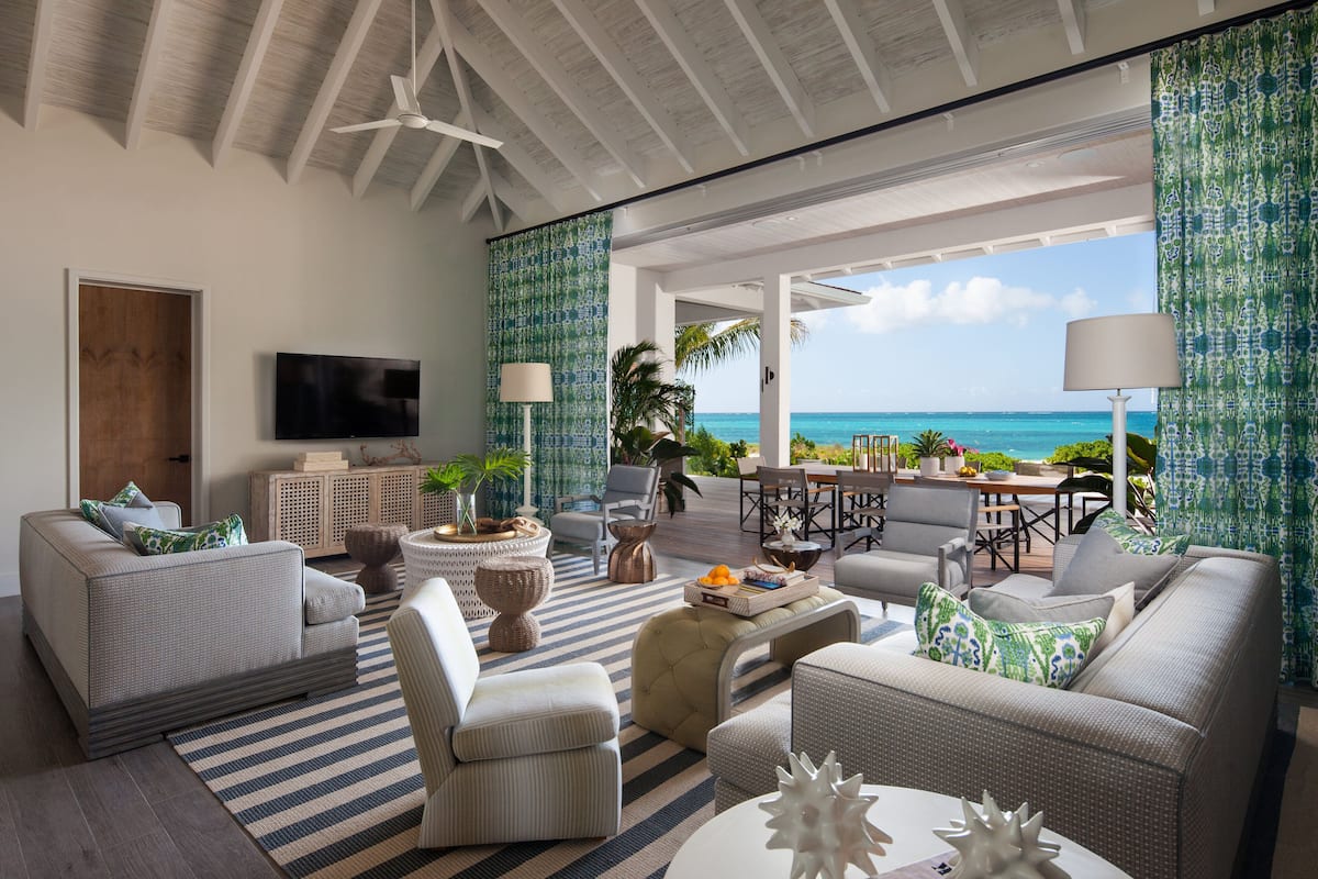 Graceful Living Private Villa | Egyptian cotton sheets, premium bedding, in-room safe, desk