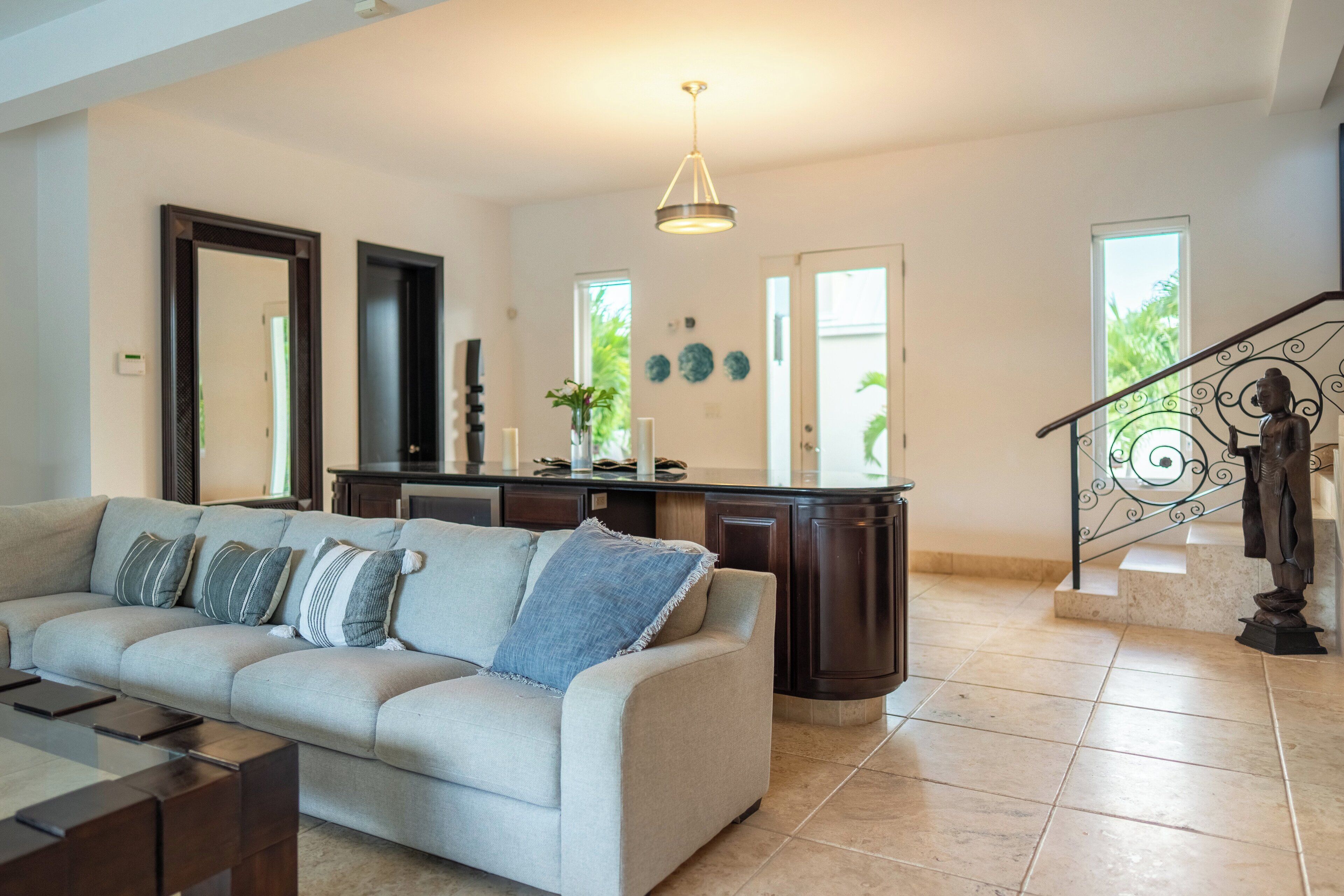 flat-screen tv, dvd player, ipod dock, pay films