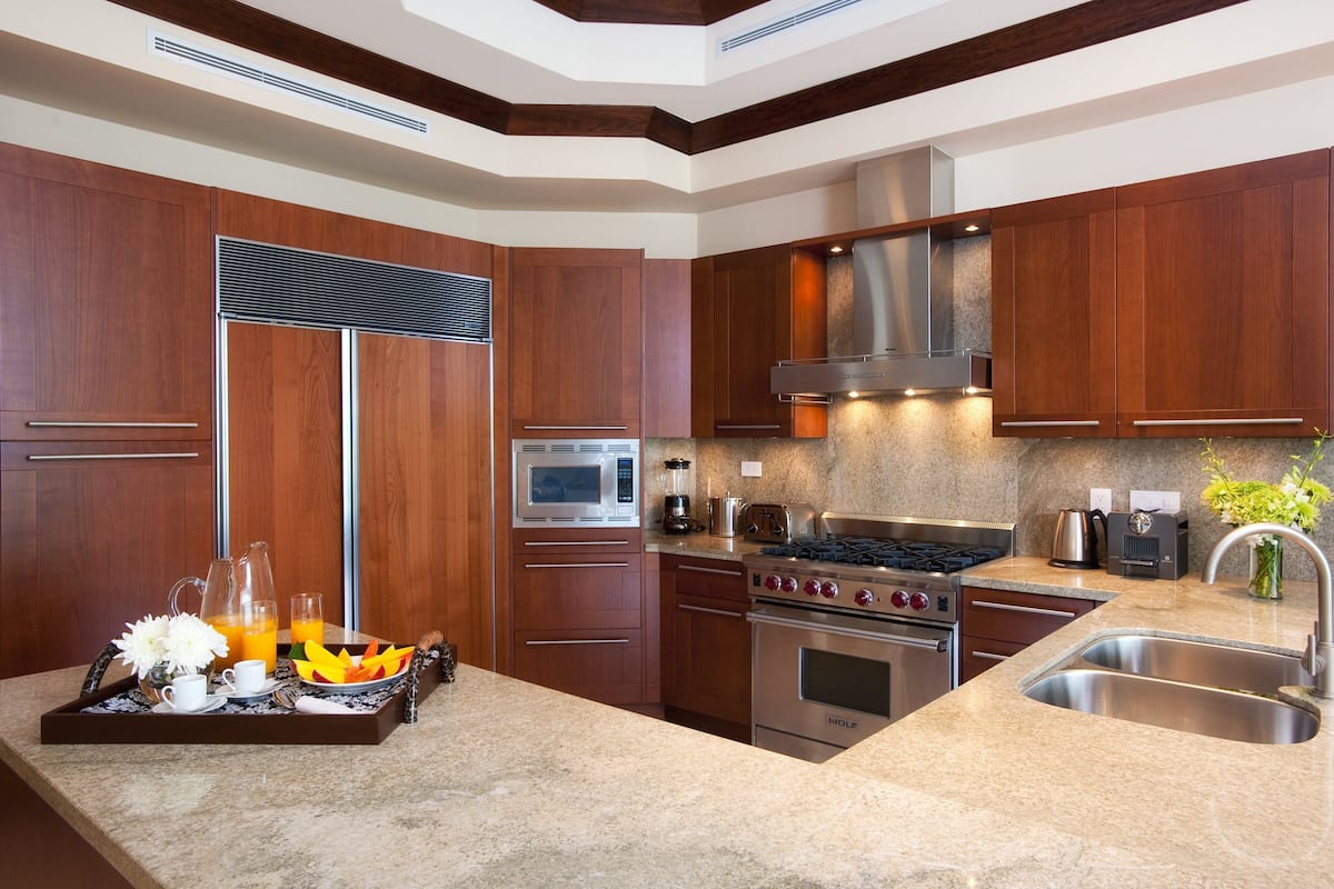Estate 4 Bedroom Residence | Egyptian cotton sheets, premium bedding, in-room safe, desk
