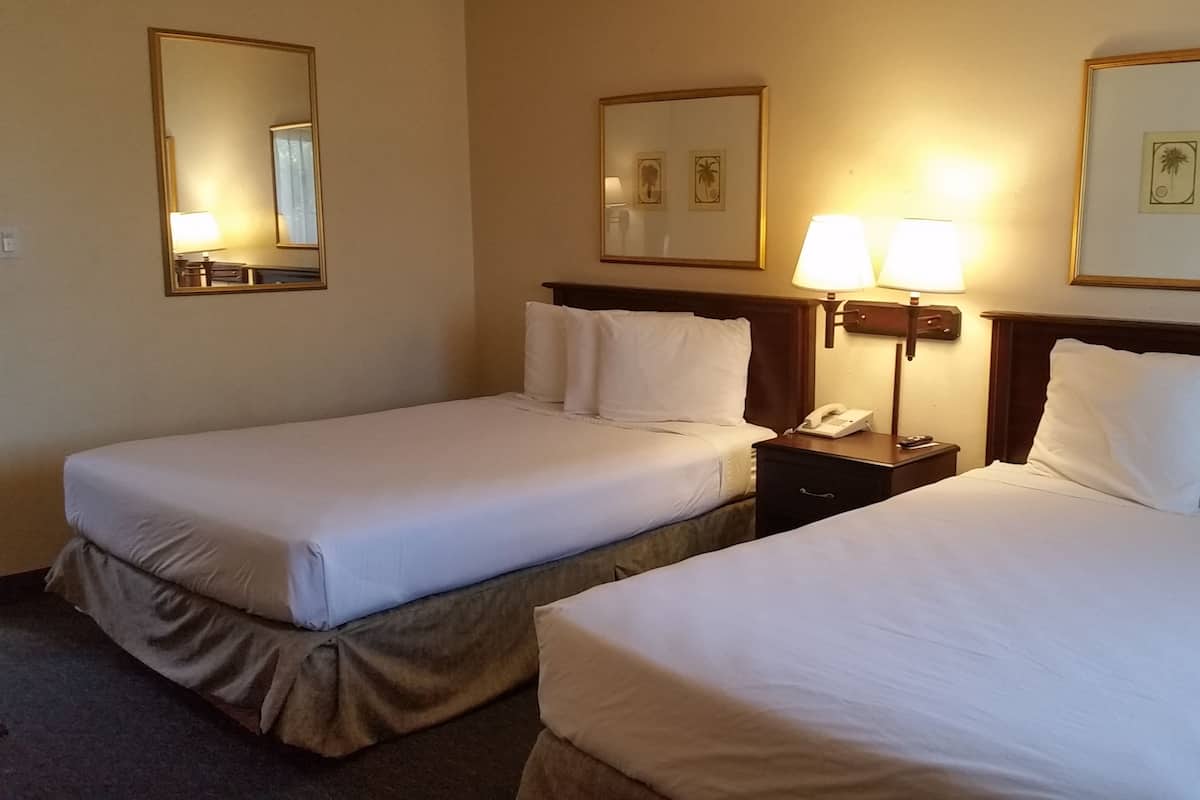 Standard Room, 2 Katil Kelamin (Double) | Meja, Wi-fi percuma