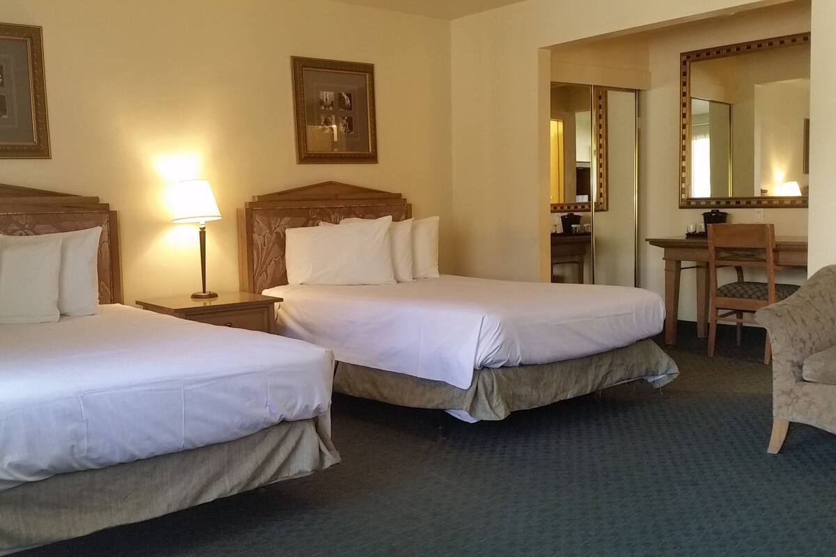 Superior Room, 2 Double Beds | Desk, WiFi (free)