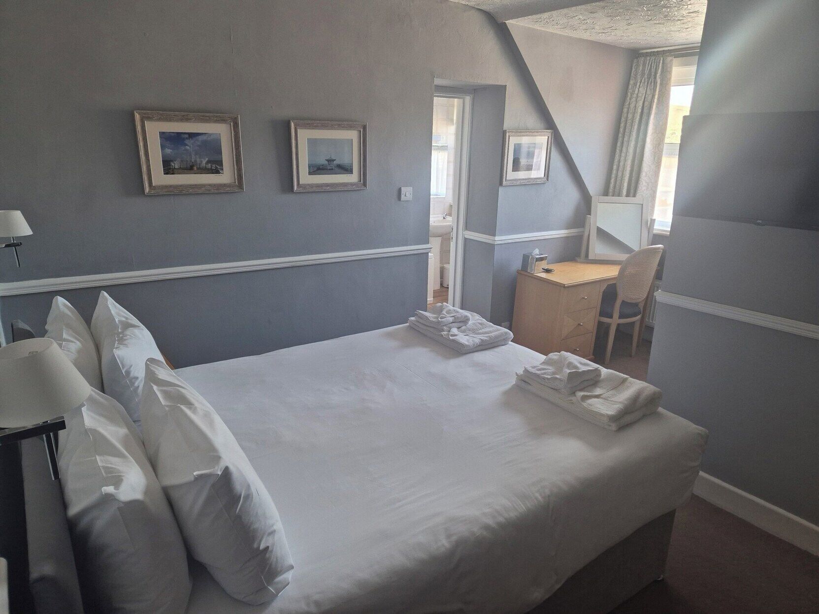 In-room safe, desk, iron/ironing board, free WiFi