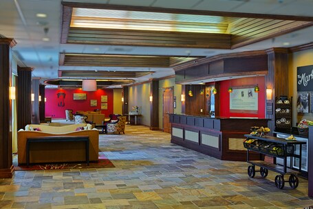 DoubleTree by Hilton Asheville Biltmore - Image 4