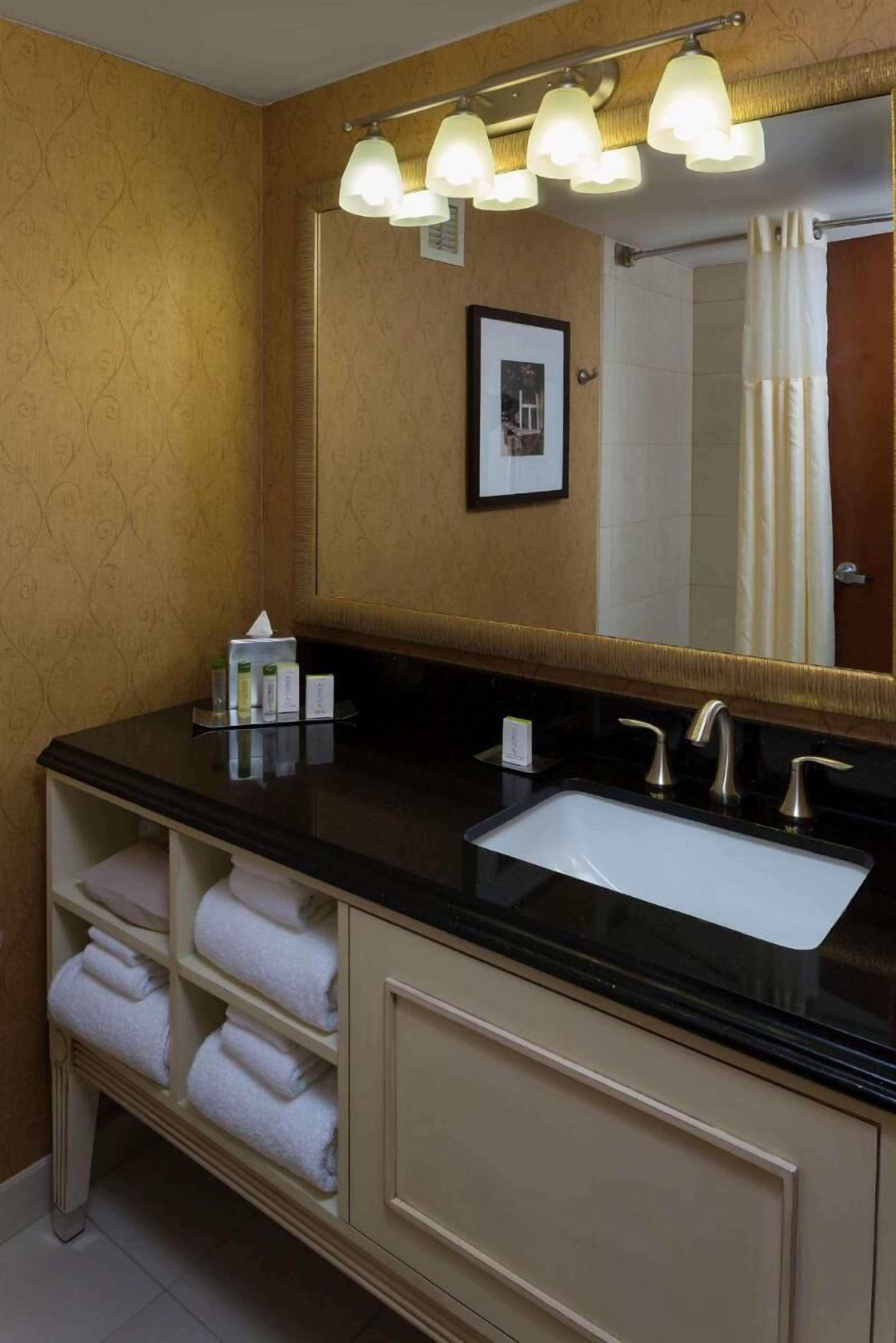 Bathroom | Free toiletries, hair dryer, towels