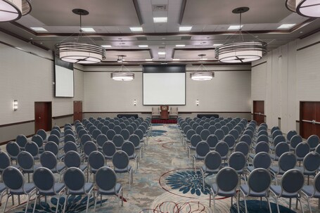 DoubleTree by Hilton Asheville Biltmore - Image 55