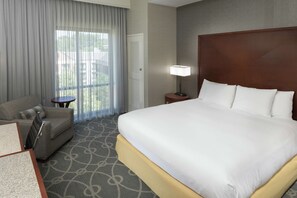 Chambre Premium, 1 très grand lit, accessible aux personnes à mobilité réduite, non-fumeurs | Literie de qualité supérieure, couette en duvet d'oie, surmatelas