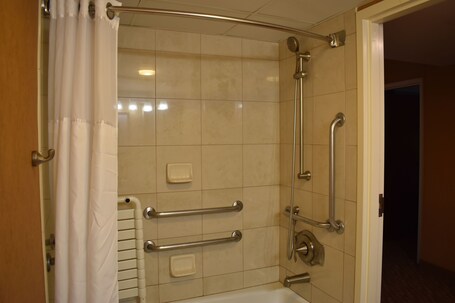 DoubleTree by Hilton Asheville Biltmore - Image 90