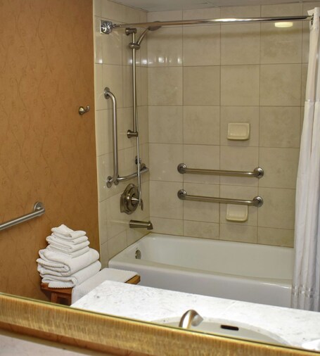 DoubleTree by Hilton Asheville Biltmore - Image 89