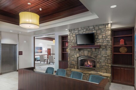 DoubleTree by Hilton Asheville Biltmore - Image 8