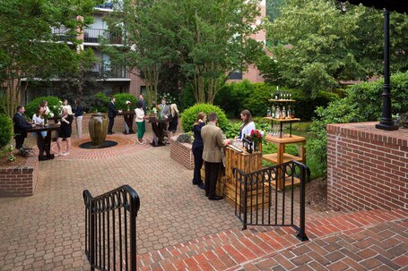 DoubleTree by Hilton Asheville Biltmore - Image 46