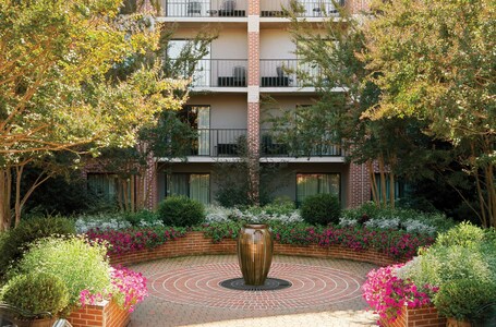 DoubleTree by Hilton Asheville Biltmore - Image 14