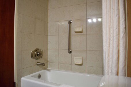 DoubleTree by Hilton Asheville Biltmore - Image 53
