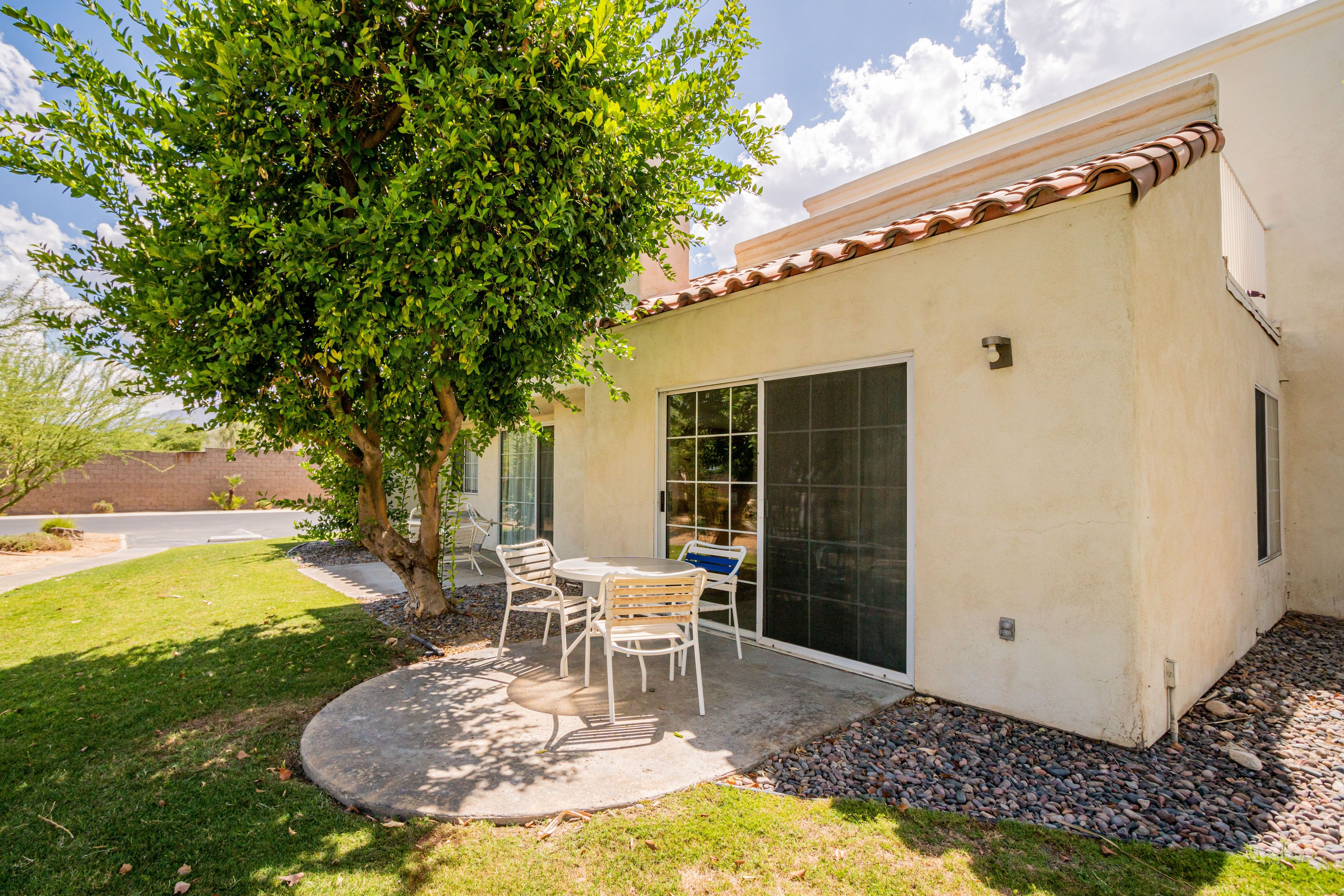 Studio | Terrace/patio