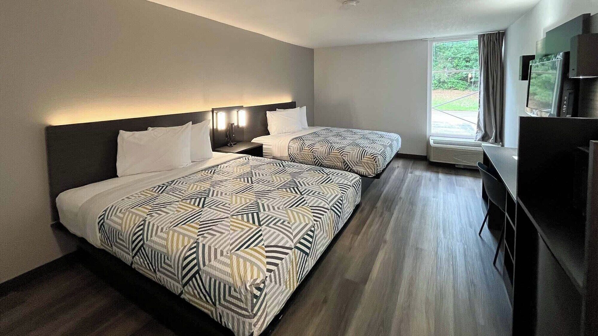 Desk, iron/ironing board, WiFi (free), bed sheets