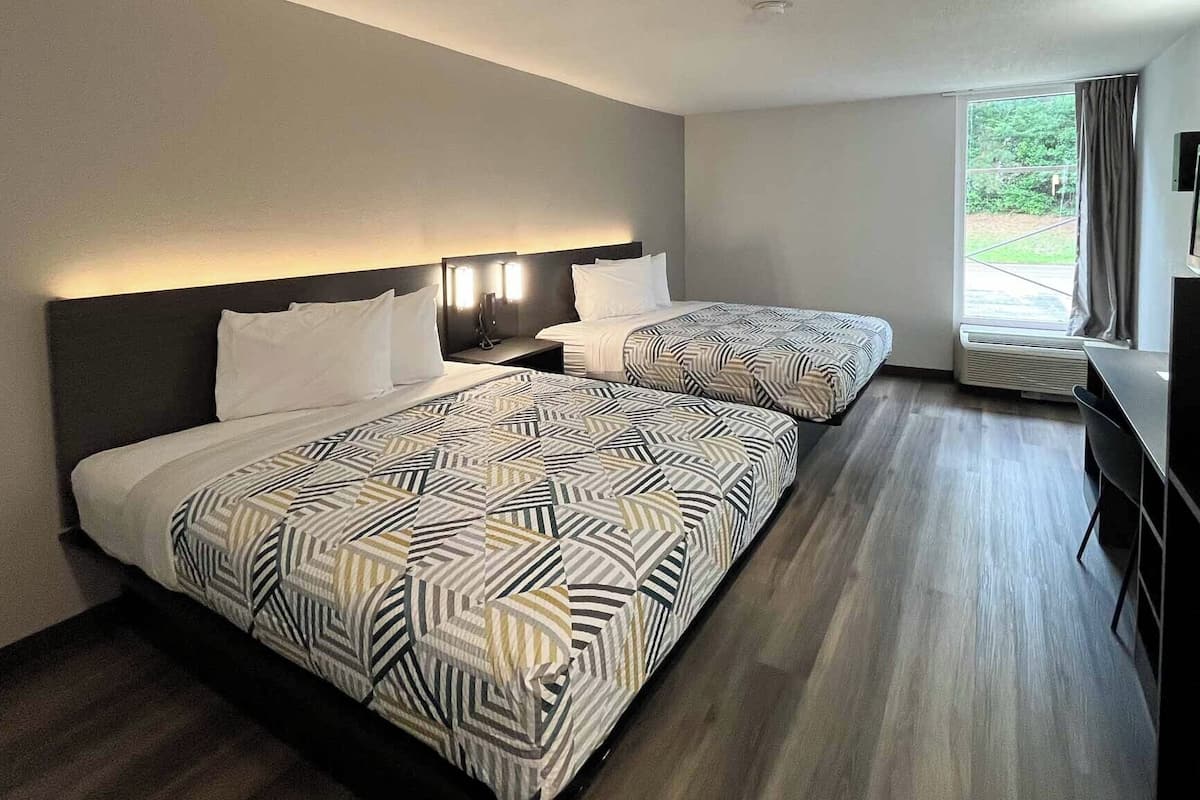 Schreibtisch, Bügeleisen/Bügelbrett, kostenloses WLAN, Bettwäsche