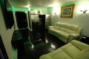 Zimmer | Wohnzimmer | Fernseher