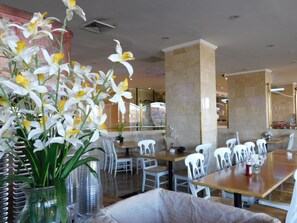 Tägliches inbegriffenes Frühstücksbuffet