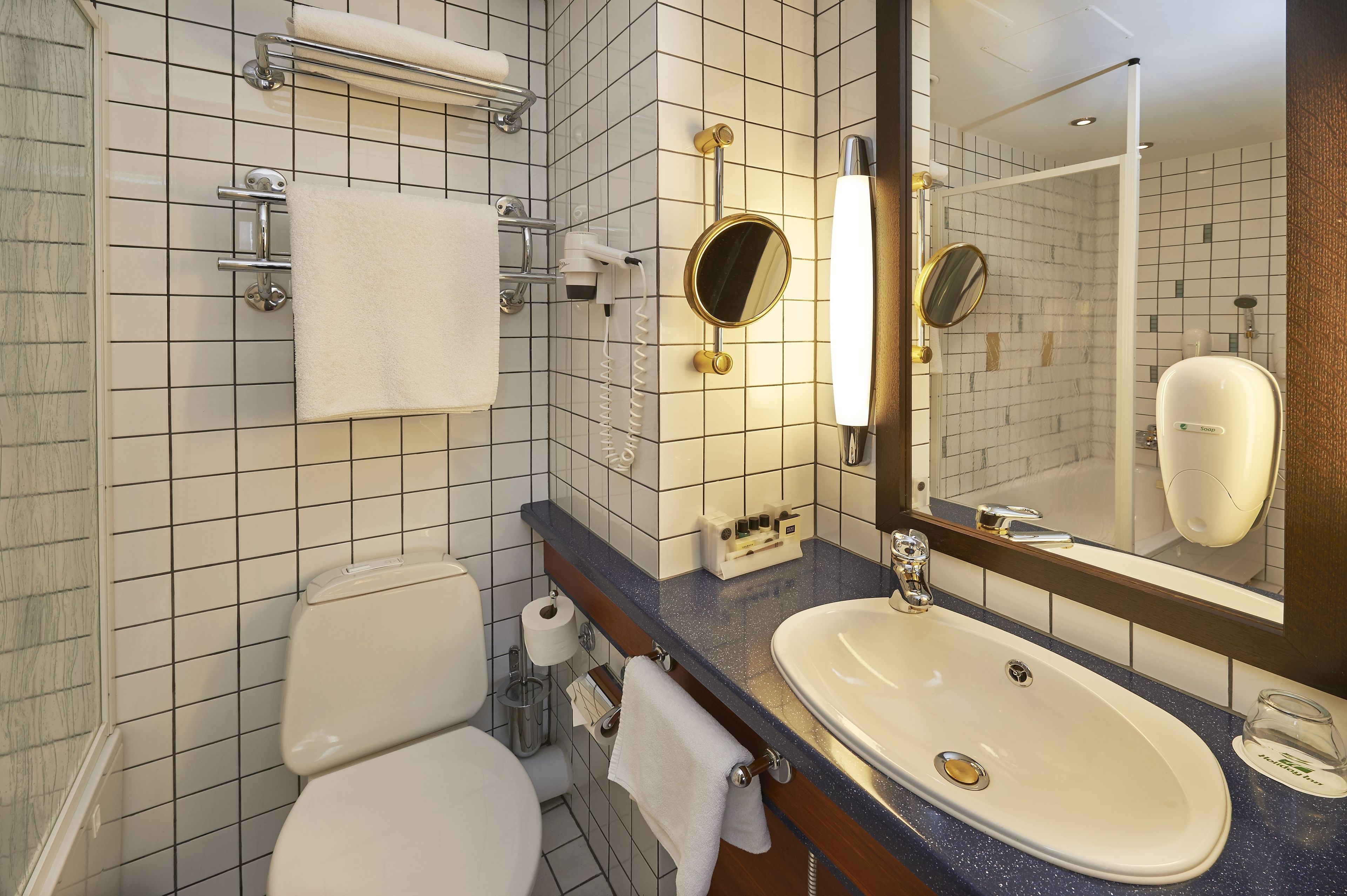 suite, 1 king bed (additional living area) | bathroom | shower, hair dryer, towels, soap