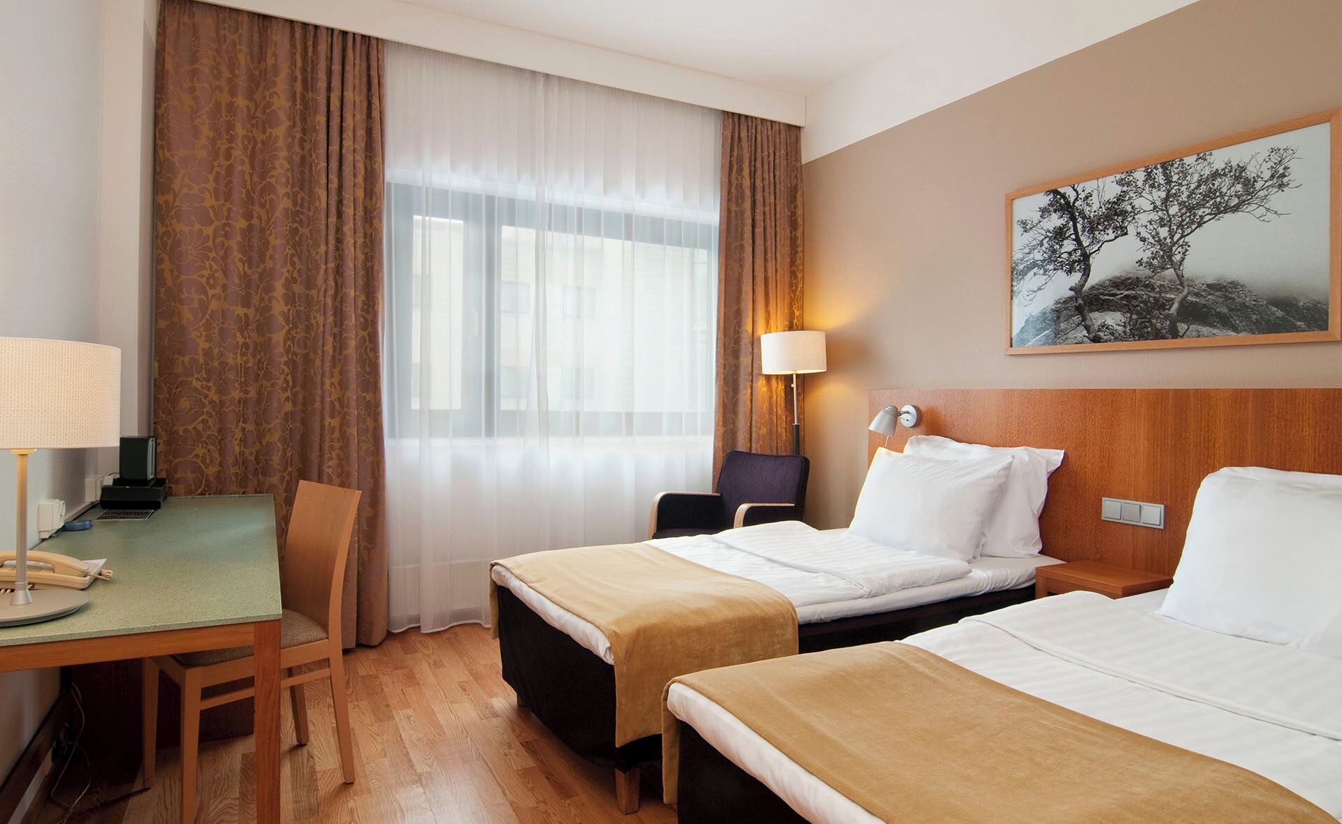 标准单人房, 1 张单人床 | 客房内保险箱、办公桌、遮光窗帘、隔音