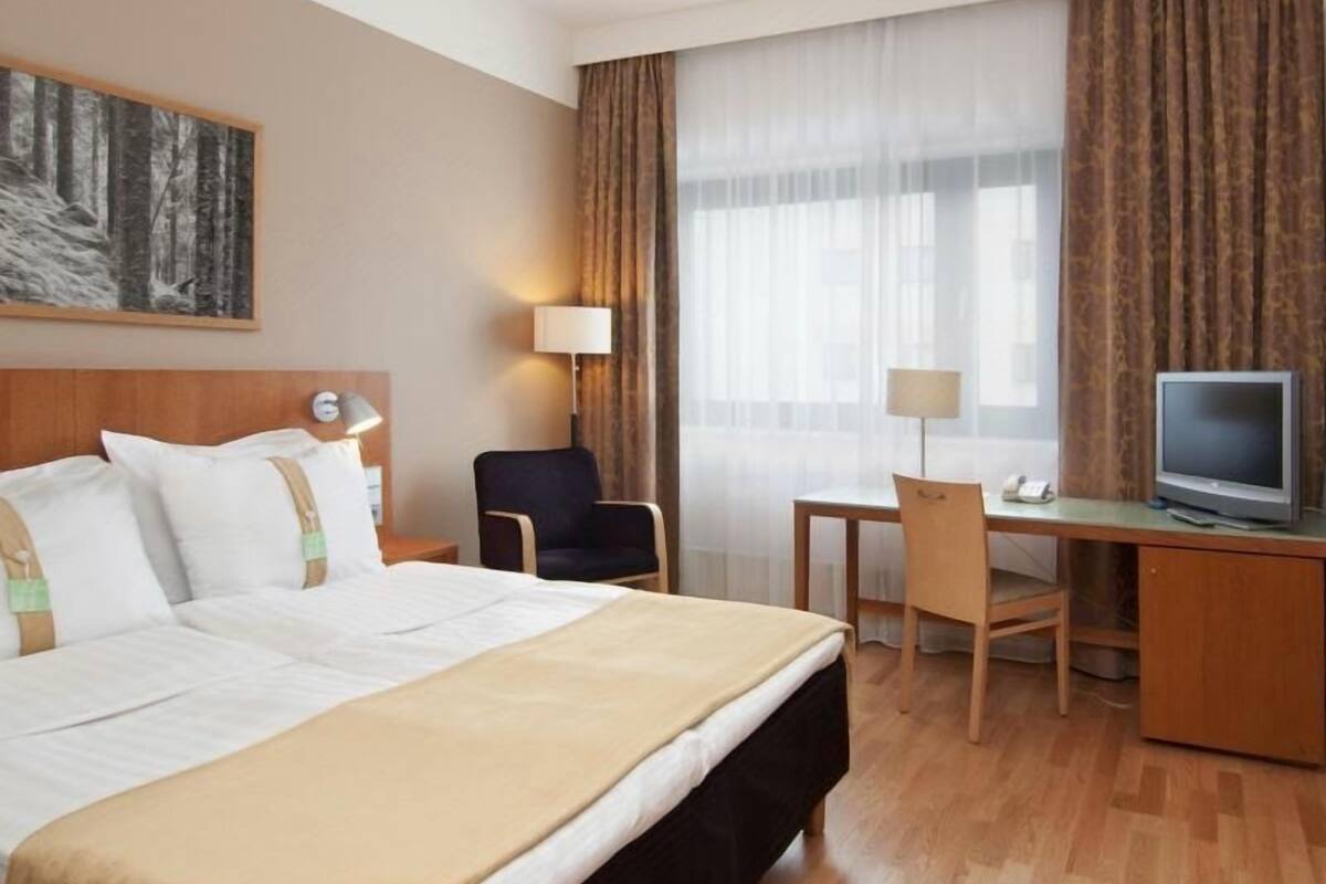 In-room safe, blackout drapes, soundproofing, iron/ironing board