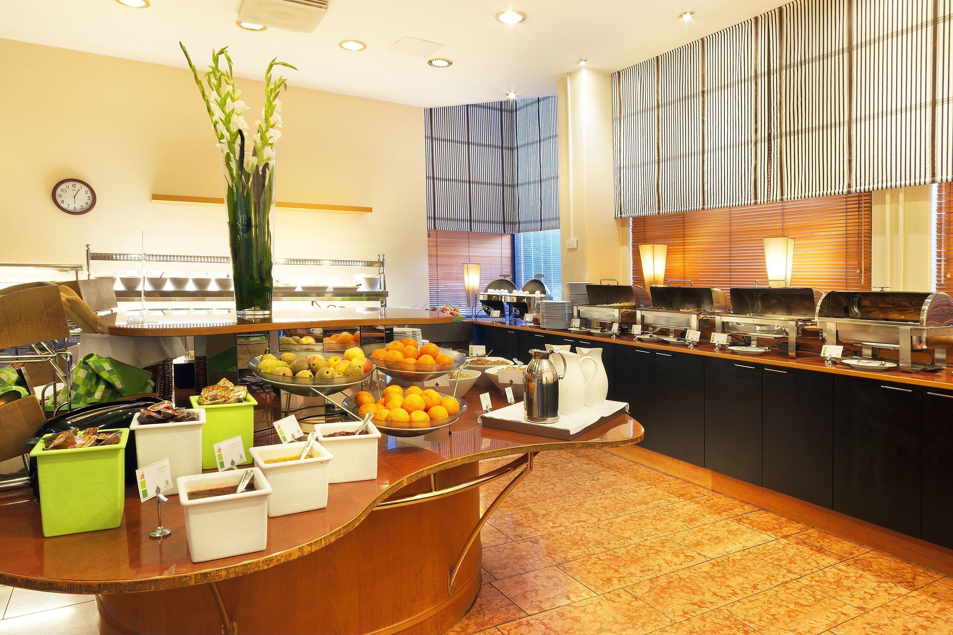 daily full breakfast (eur 22 per person)