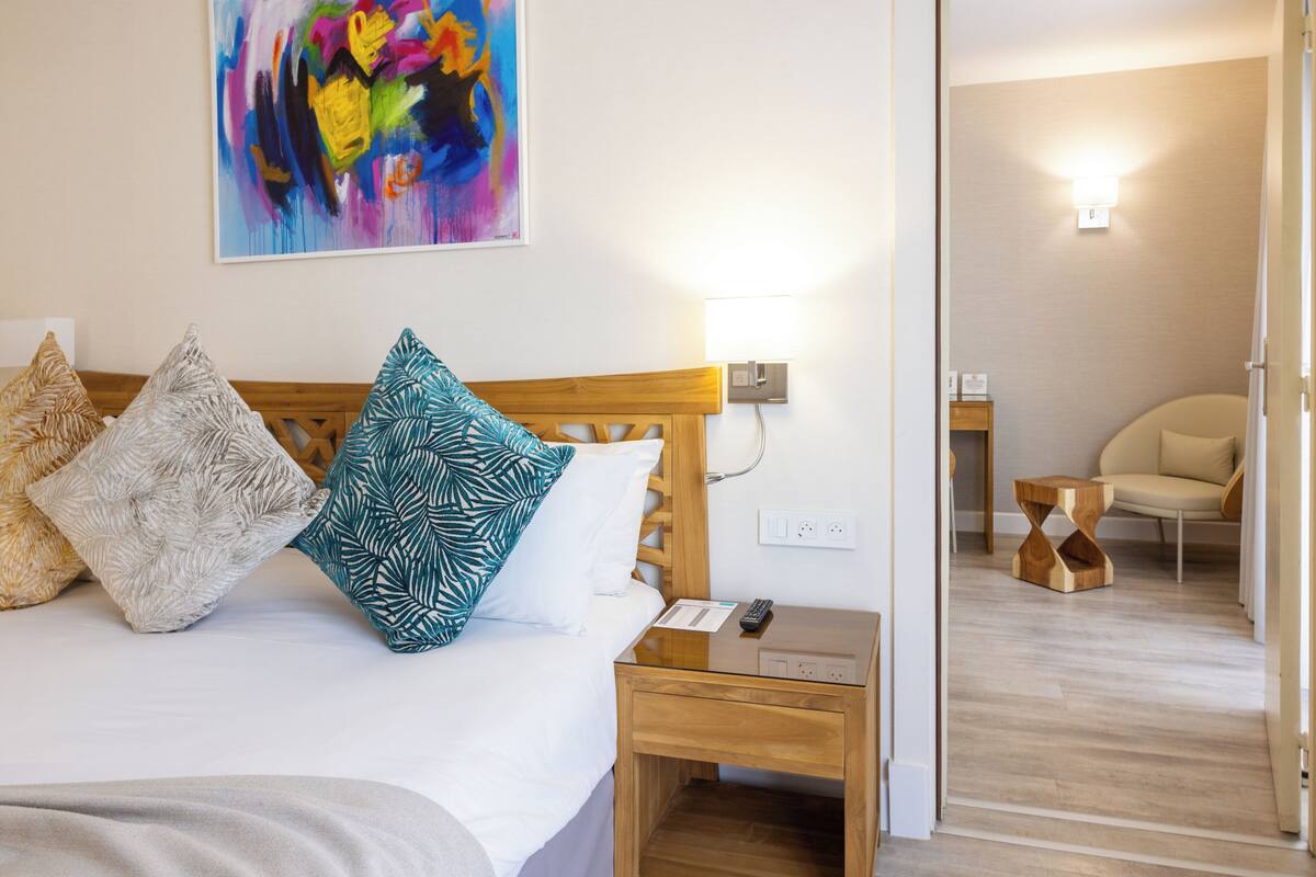Classic  Family Room | Premium bedding, minibar, in-room safe, desk