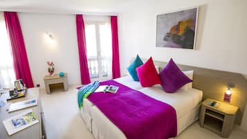 Premium bedding, minibar, in-room safe, desk