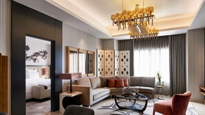 Ropa de cama de alta calidad y minibar 