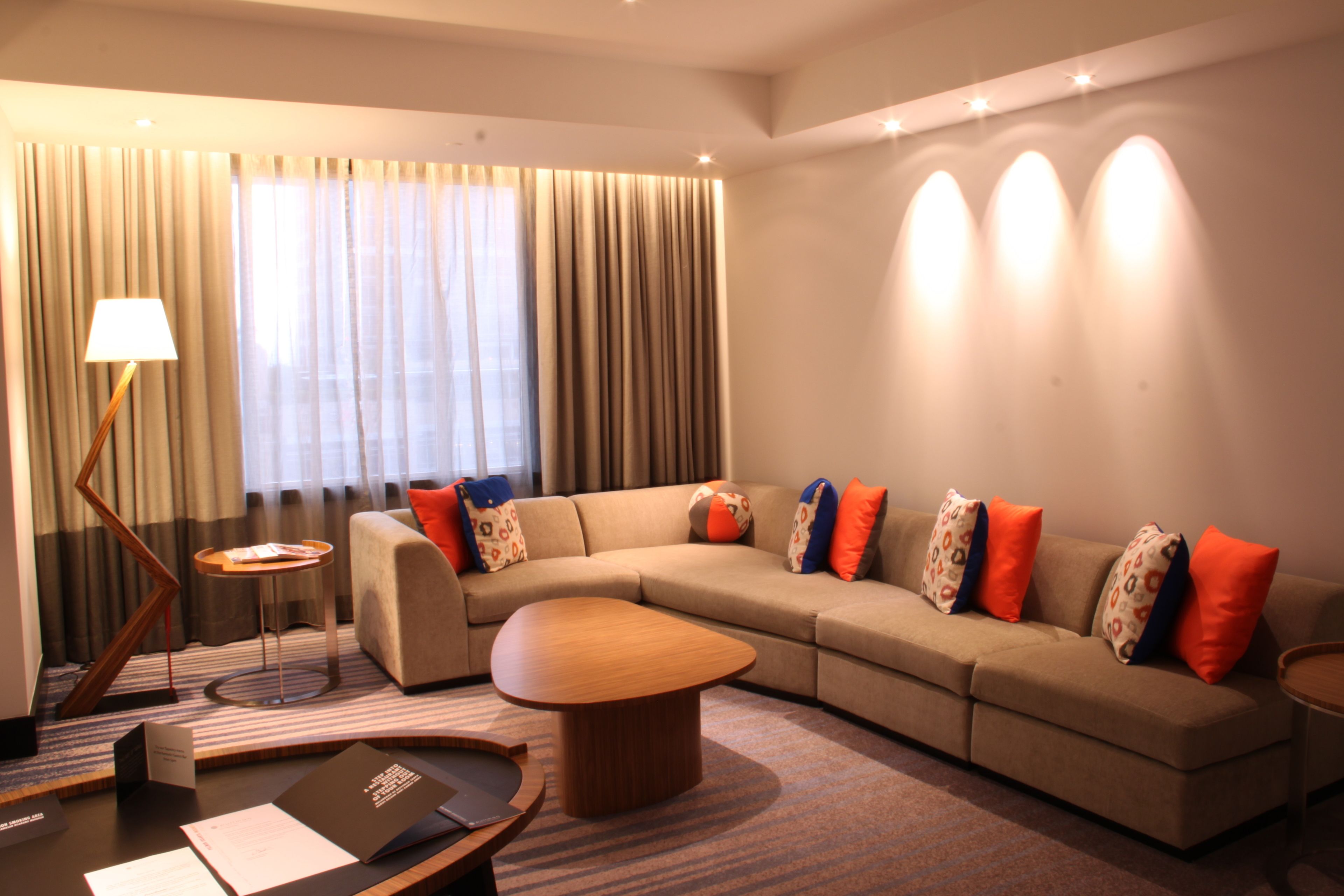 executive suite | living room | 29-cm lcd tv with satellite channels, smart tv