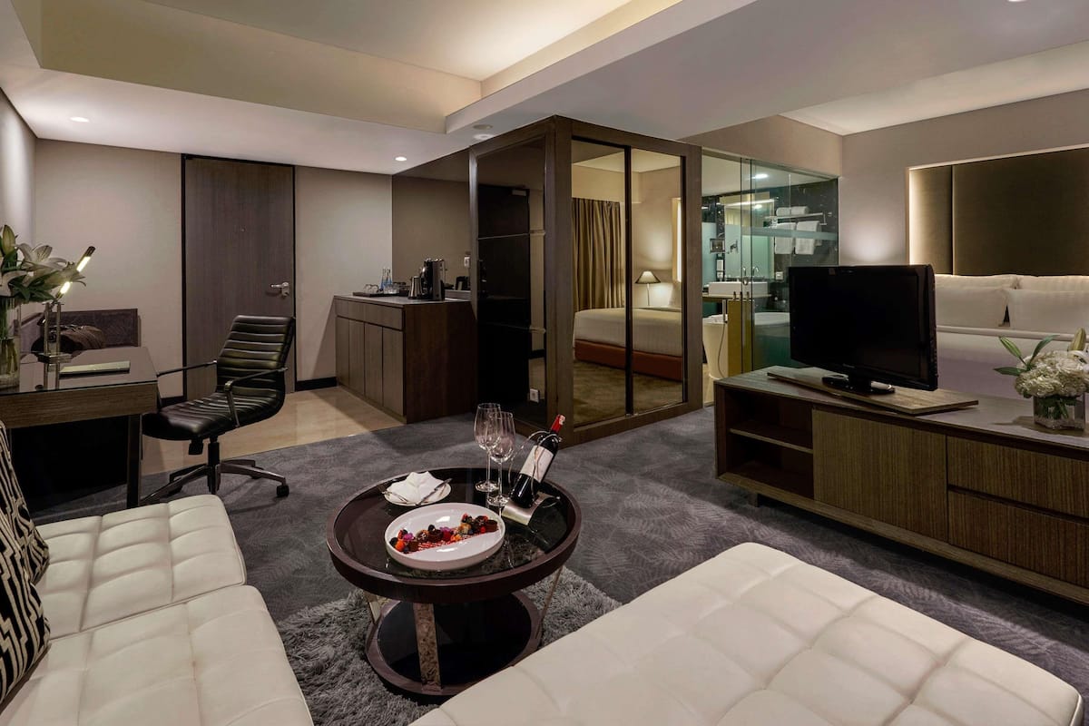 Ropa de cama de alta calidad y minibar