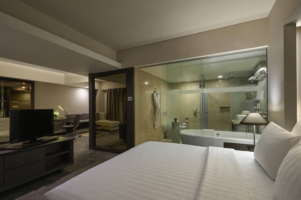 Ropa de cama de alta calidad y minibar