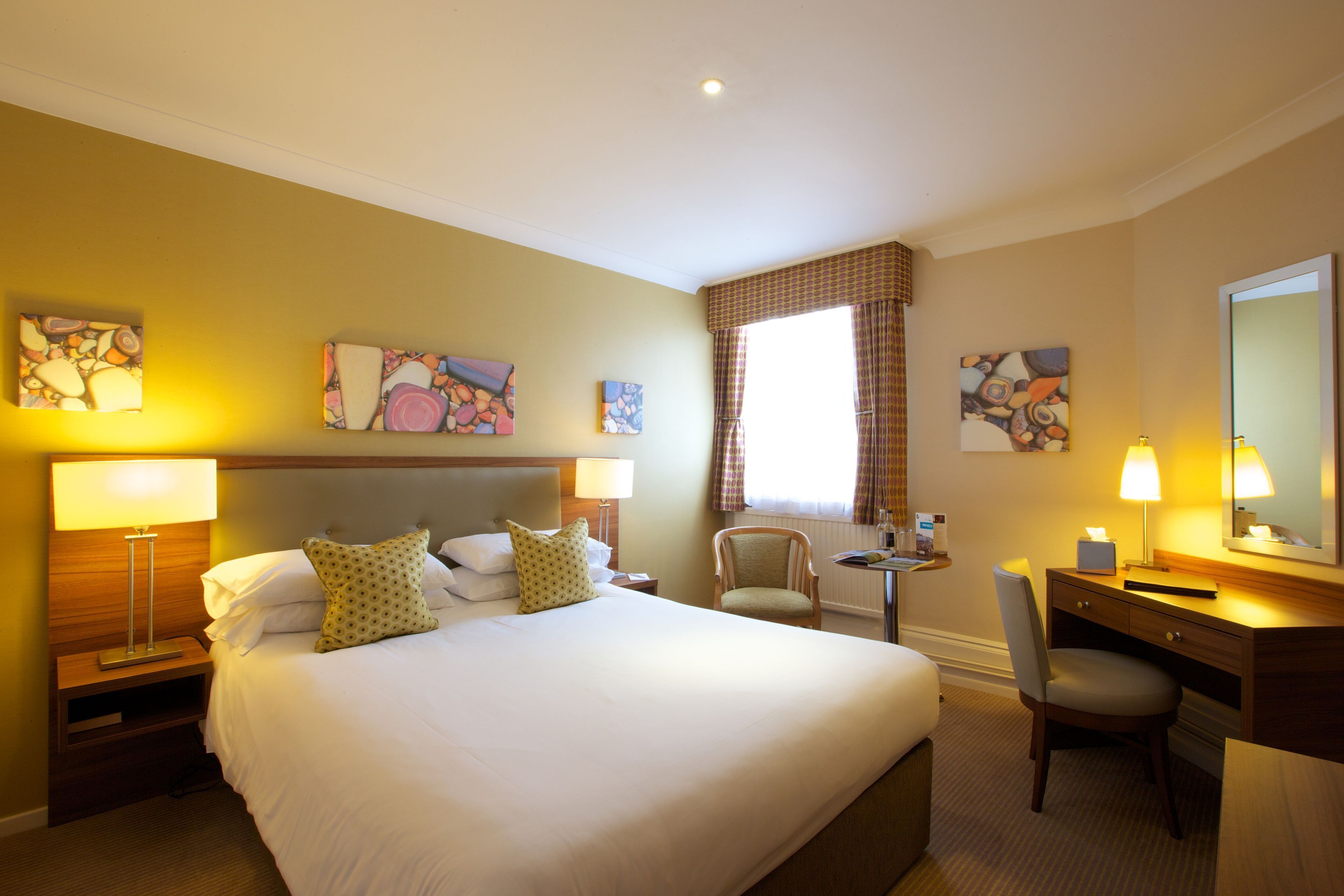 In-room safe, desk, iron/ironing board, free WiFi