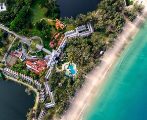 Building design - Dusit Thani Laguna Phuket (Choeng Thale)