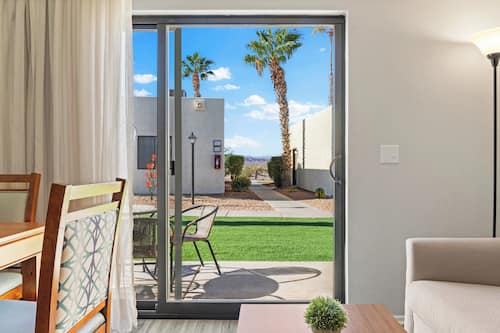 Condo, 1 Bedroom, Kitchen | Living area | 32-inch LED TV with cable channels, TV