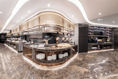 Crowne Plaza Hotel Shanghai by IHG