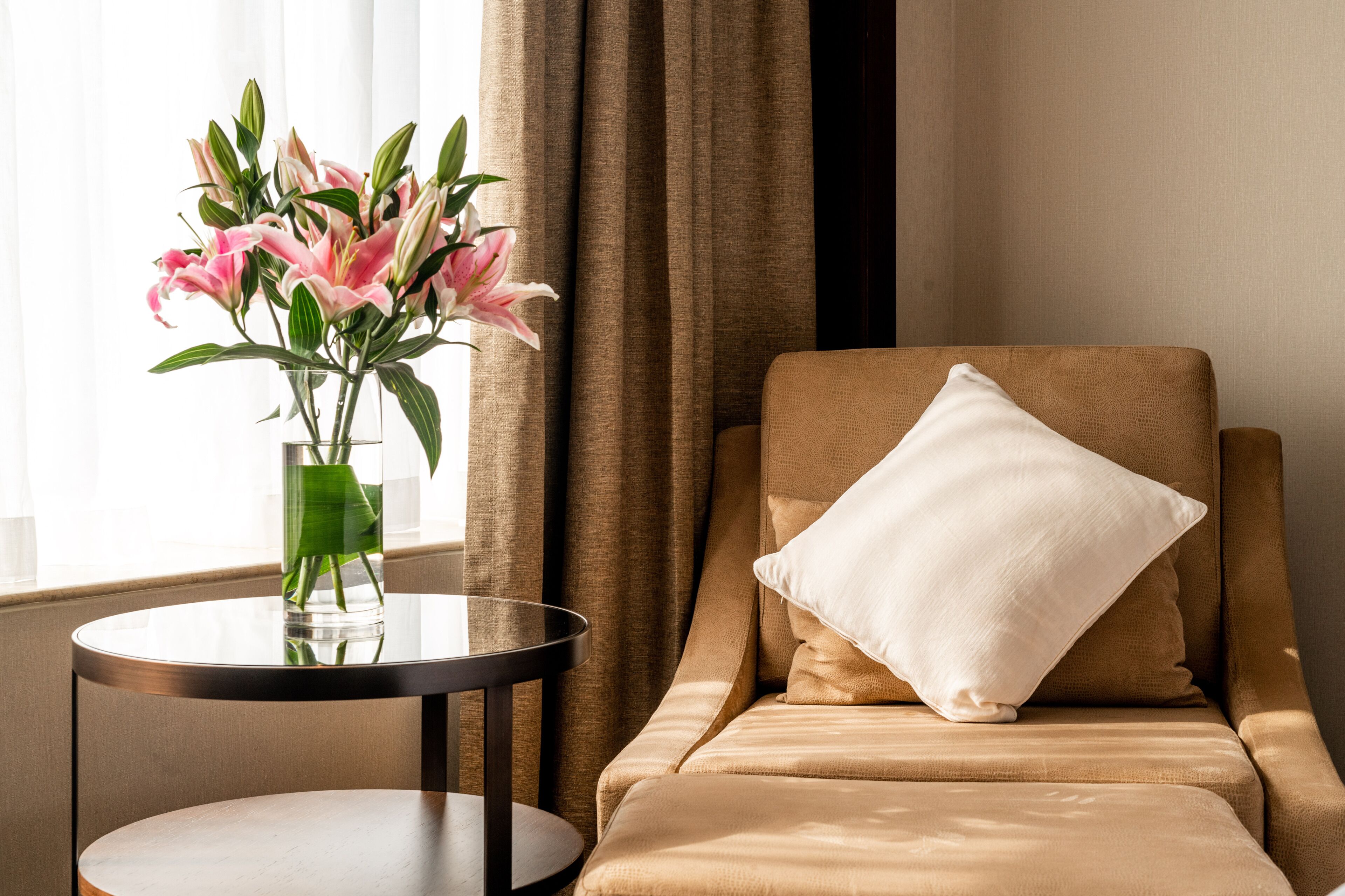 1 bedroom, down duvets, minibar, in-room safe