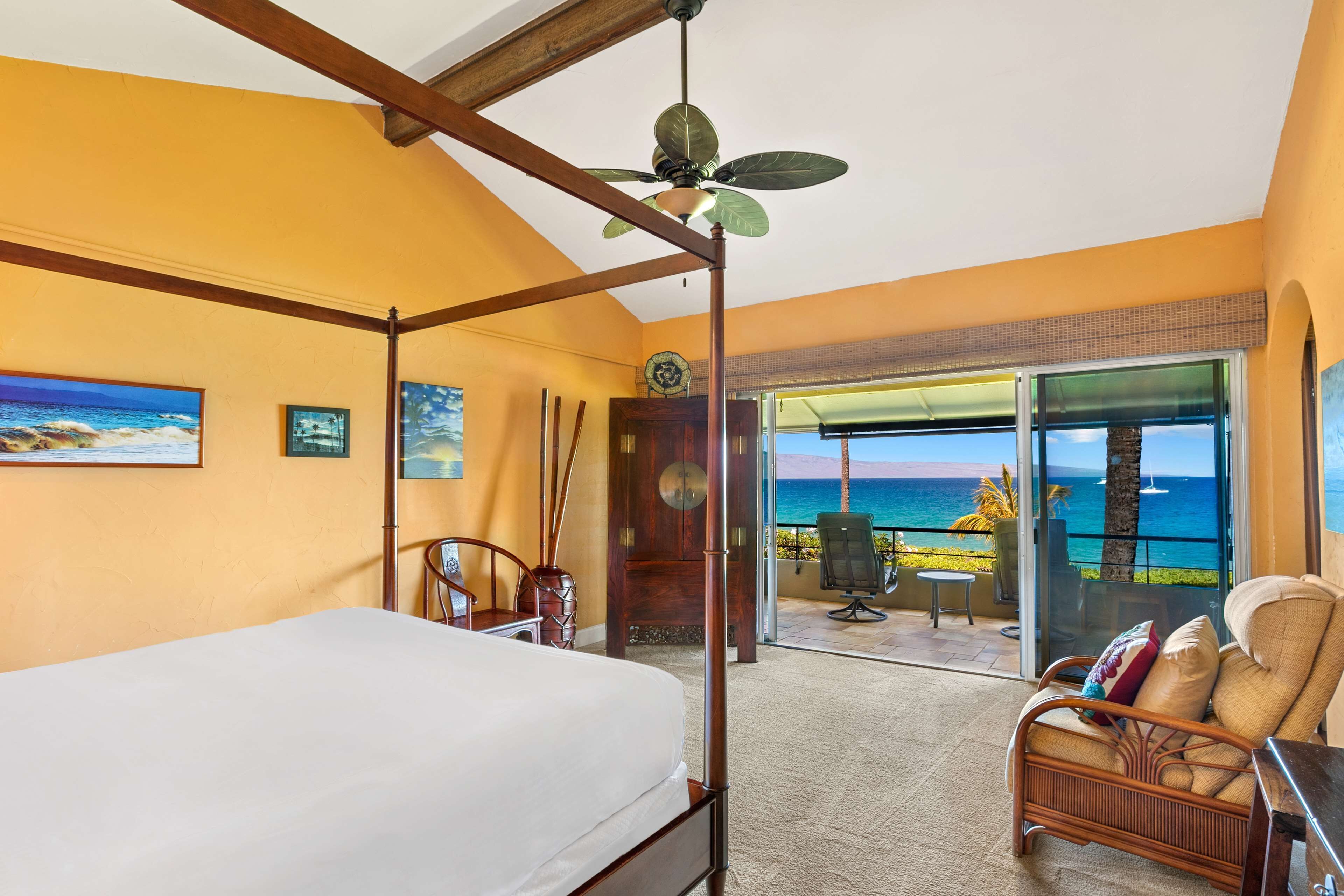 Premium Room, 1 King Bed, Oceanfront | Egyptian cotton sheets, premium bedding, pillow-top beds, in-room safe