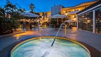 Outdoor spa tub at The Encinitan Hotel & Suites