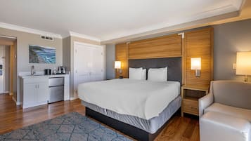 Pillowtop beds, individually decorated, individually furnished, desk