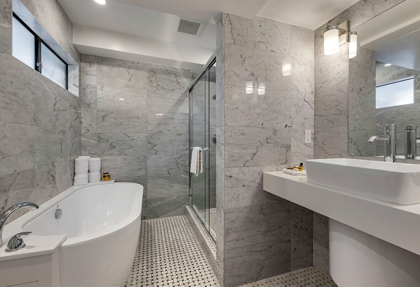 Chambre | Salle de bain | Articles de toilette gratuits, sèche-cheveux, serviettes fournies, savon