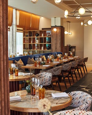 2 restaurants; breakfast, lunch, dinner, and brunch served - Sopwell House (St Albans)