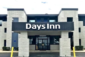 Front of property - Days Inn by Wyndham Vineland (Vineland)