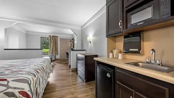Superior Room, 1 King Bed, Non Smoking | Private kitchen | Coffee/tea maker, fridge, microwave