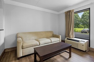 Suite, 2 Queen Beds, Non Smoking