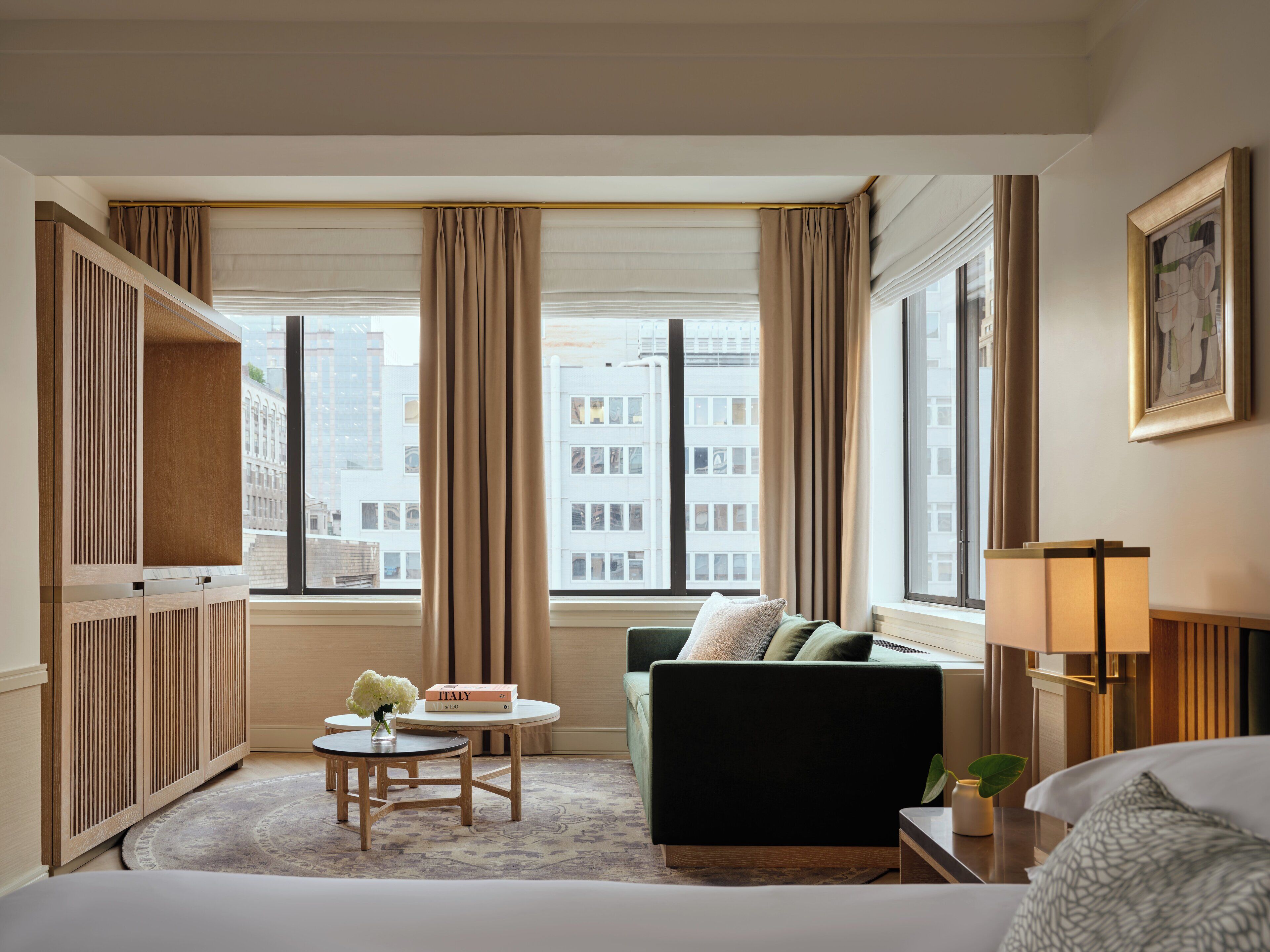 Sábanas de algodón egipcio, ropa de cama de alta calidad y minibar 