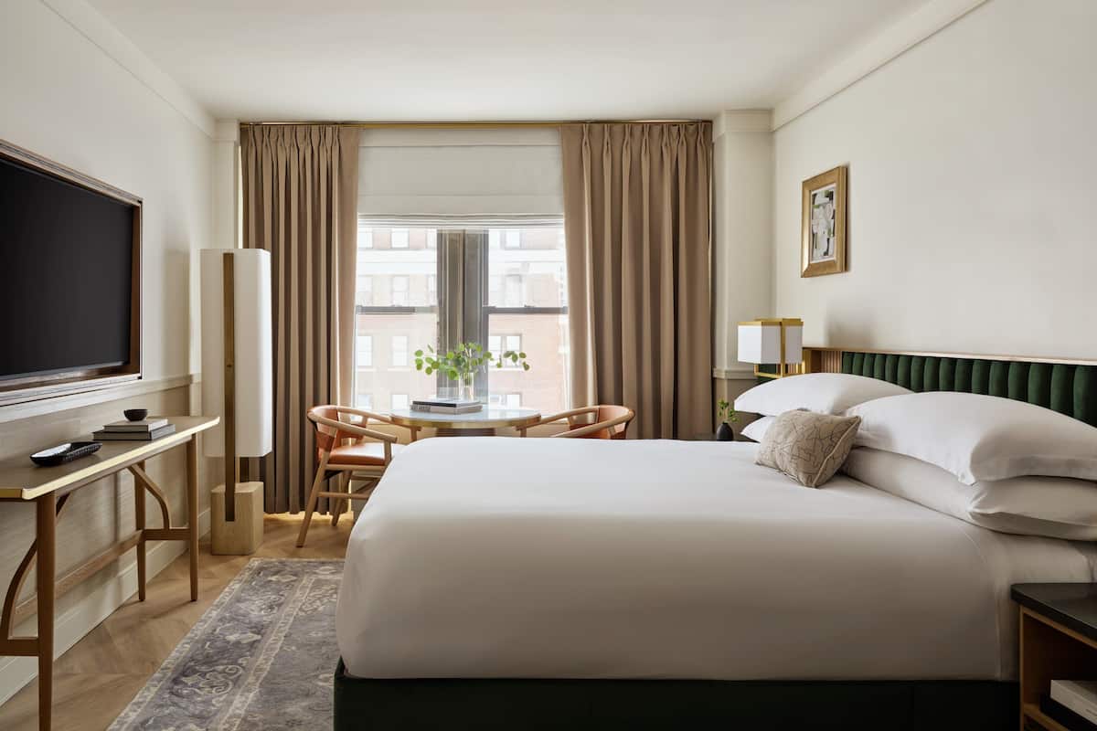 1 bedroom, Egyptian cotton sheets, premium bedding, minibar