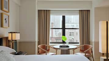 Premium Room, 1 King Bed, Jetted Tub (Bath Shower Combo) | Premium bedding, minibar, in-room safe, desk