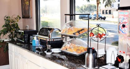 Howard Johnson by Wyndham Beaufort/Parris Island
